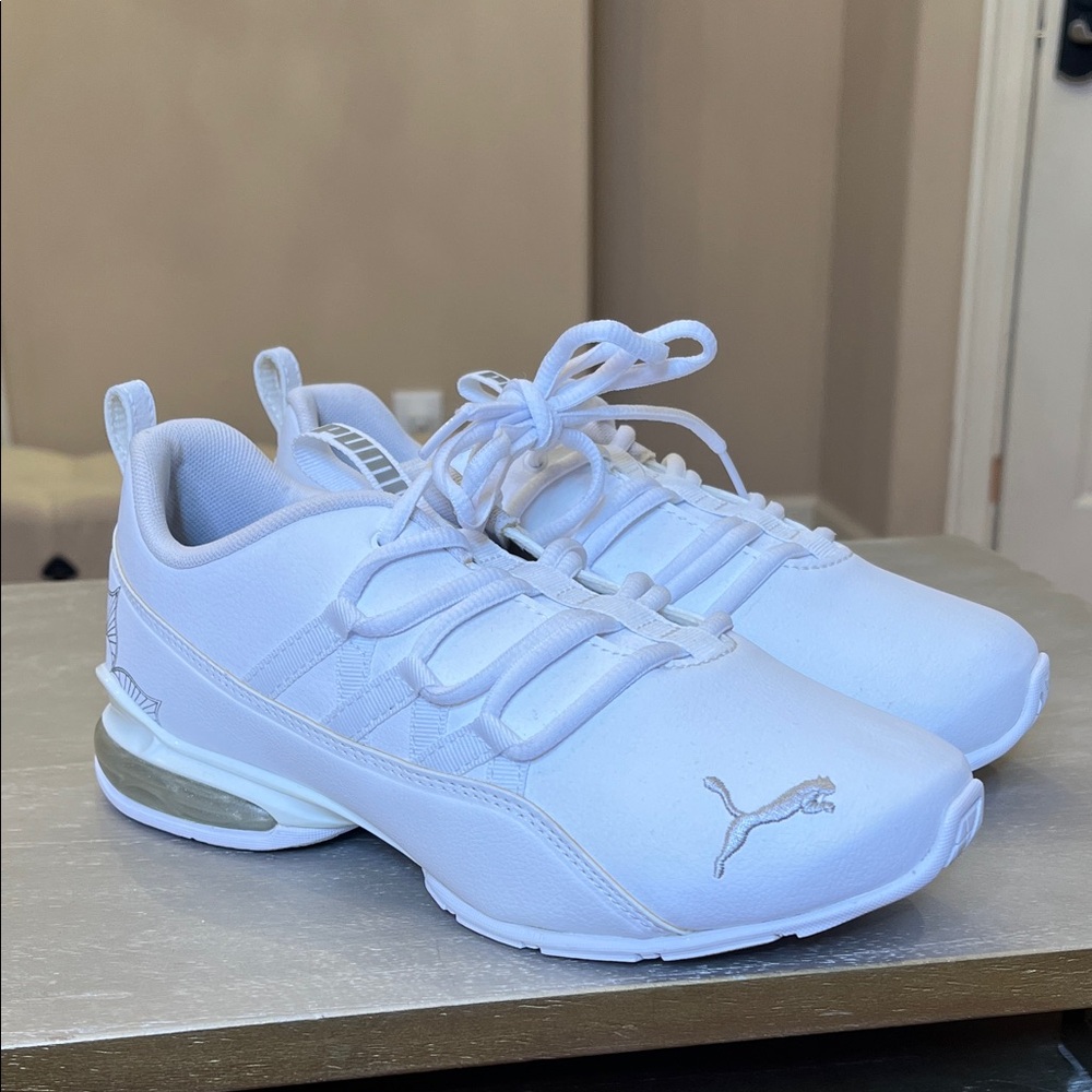 NWT Puma Women’s Riaze Prowl Sneakers in White - Size 6 🤍